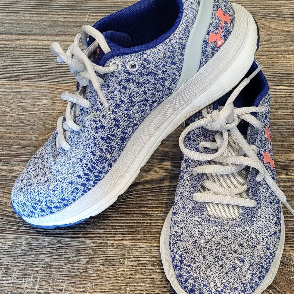 Women's Under Armor Charged Impulse Knit Size 8